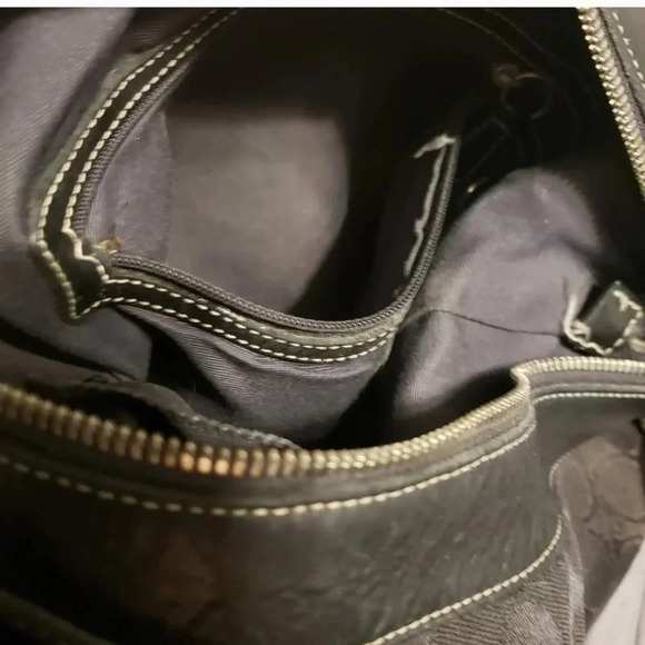 Coach Signature C Jacquard Shoulder Bag Retails $298 Pristine - Picture 3 of 6